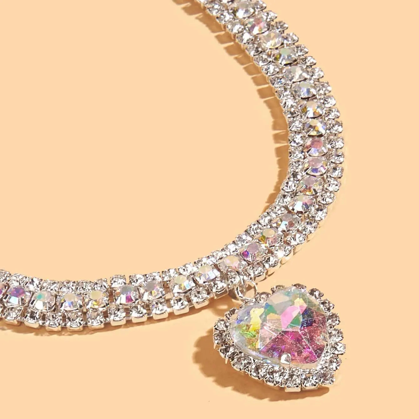 Heart-Shaped Artificial Diamond Pet Collar - Aesthetic Accessory for Cats and Dogs