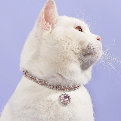 Heart-Shaped Artificial Diamond Pet Collar - Aesthetic Accessory for Cats and Dogs